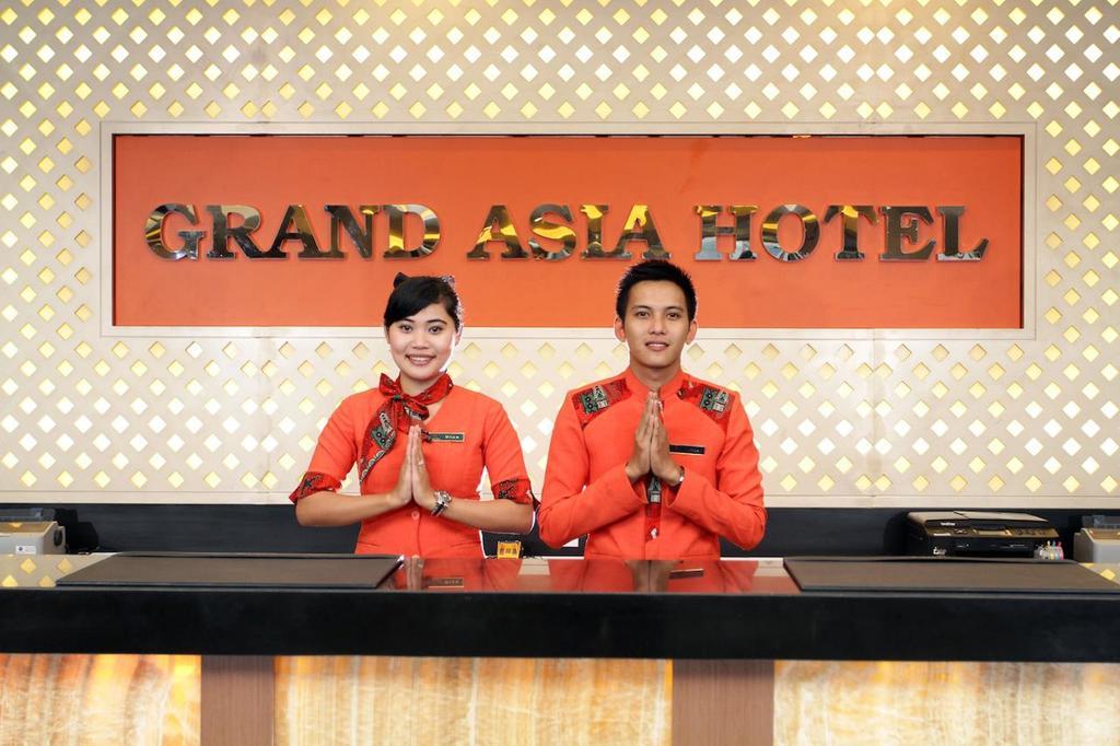 Grand Asia Hotel Makassar Buitenkant foto