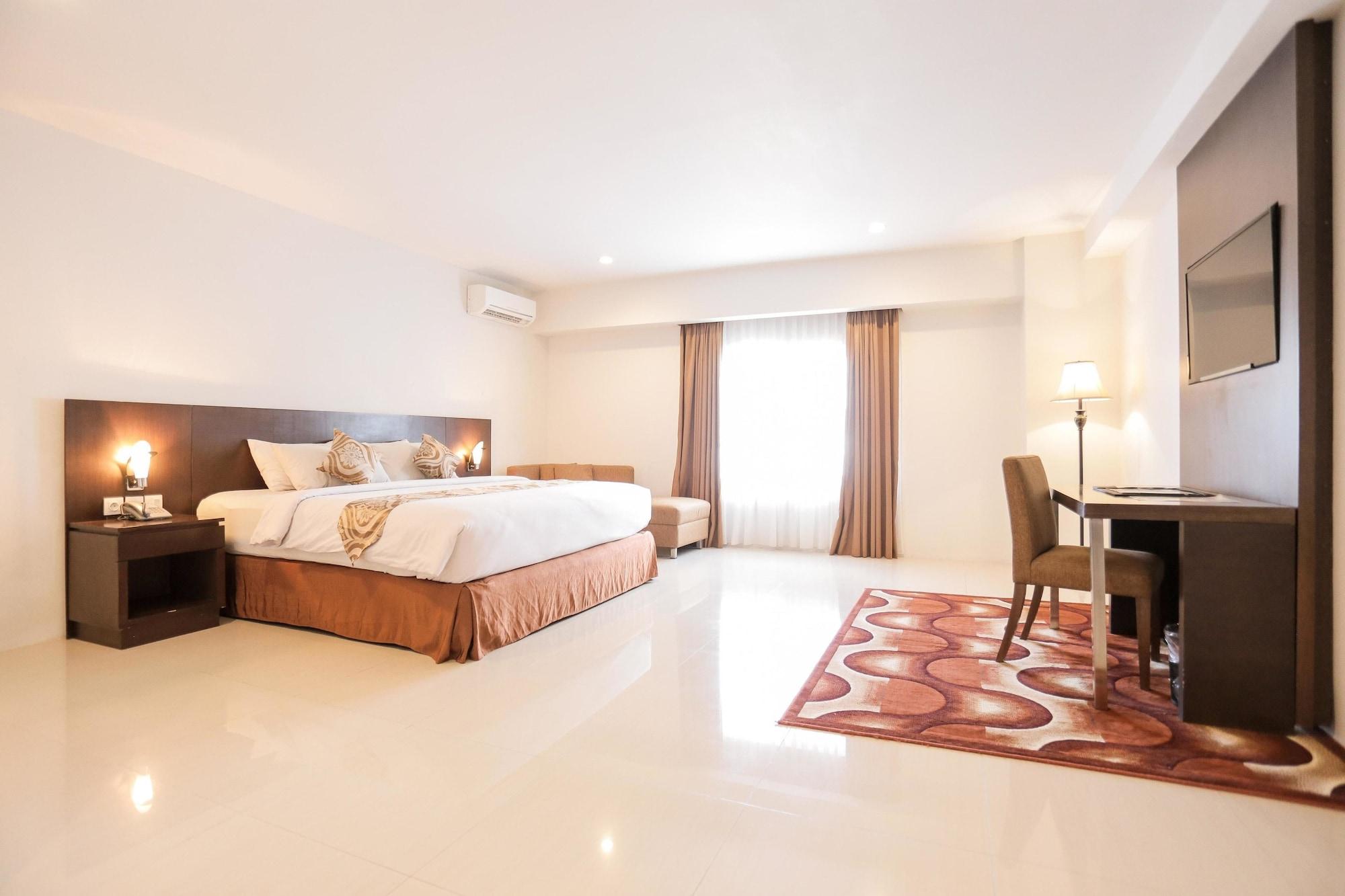 Grand Asia Hotel Makassar Buitenkant foto