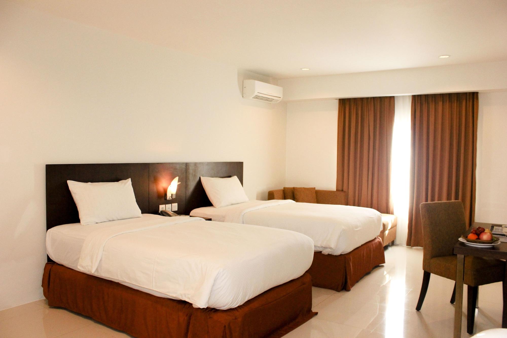 Grand Asia Hotel Makassar Buitenkant foto