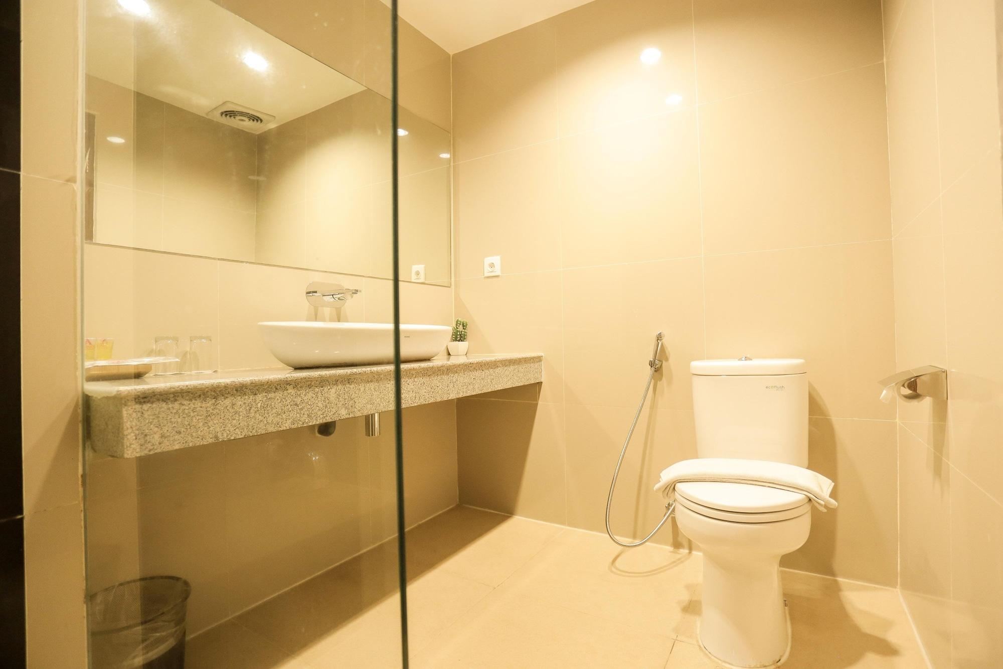 Grand Asia Hotel Makassar Buitenkant foto