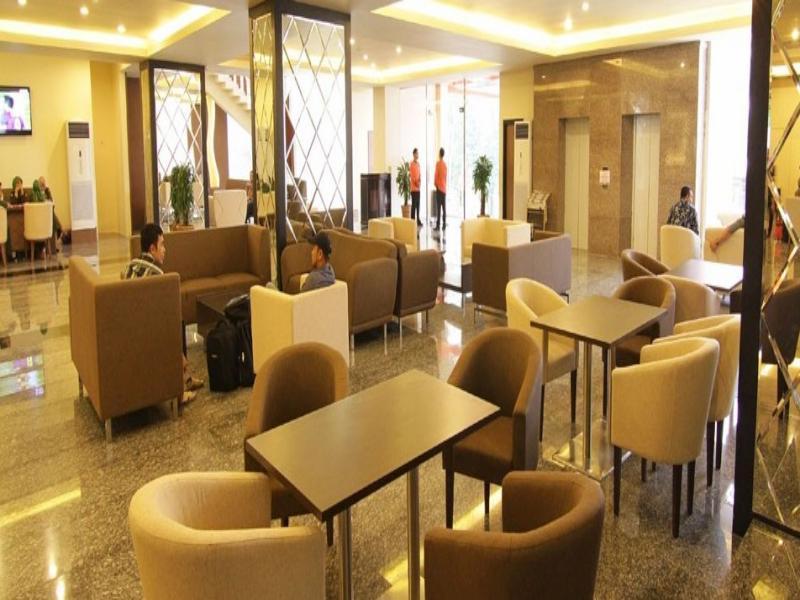 Grand Asia Hotel Makassar Buitenkant foto