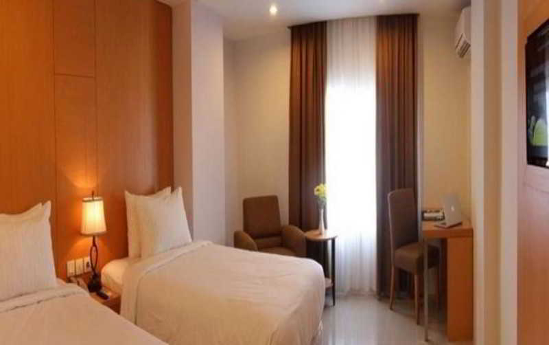 Grand Asia Hotel Makassar Buitenkant foto
