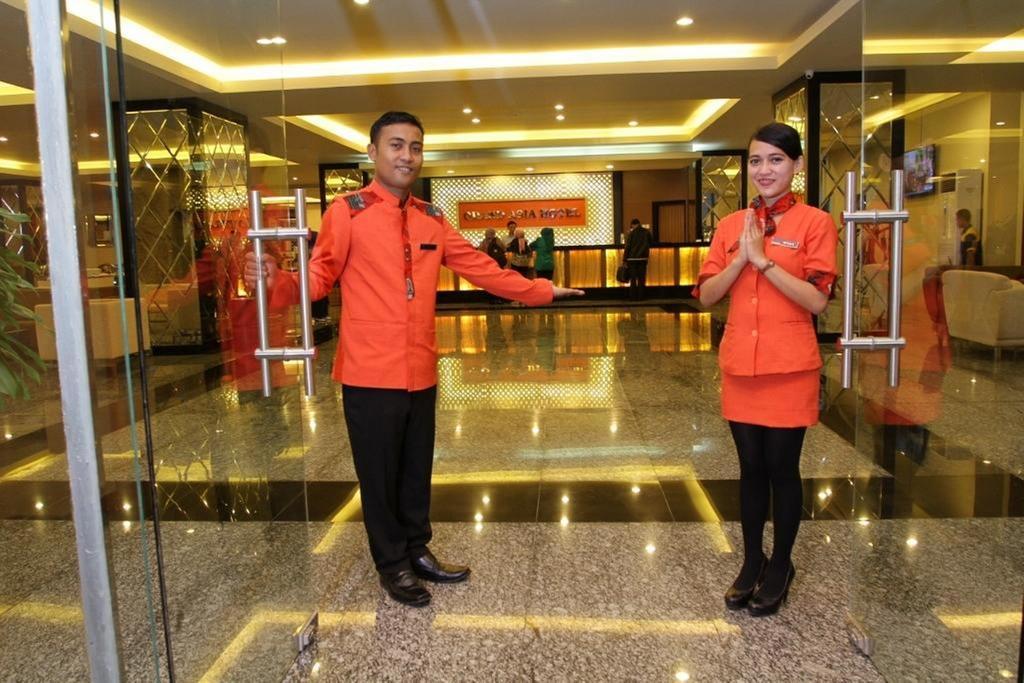 Grand Asia Hotel Makassar Buitenkant foto