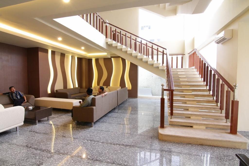 Grand Asia Hotel Makassar Buitenkant foto