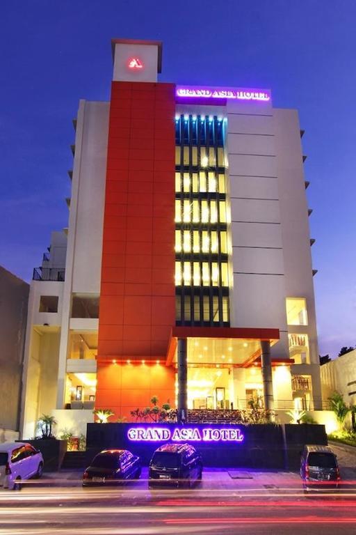 Grand Asia Hotel Makassar Buitenkant foto