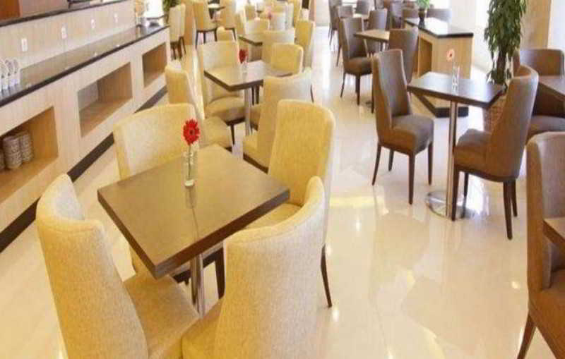 Grand Asia Hotel Makassar Buitenkant foto
