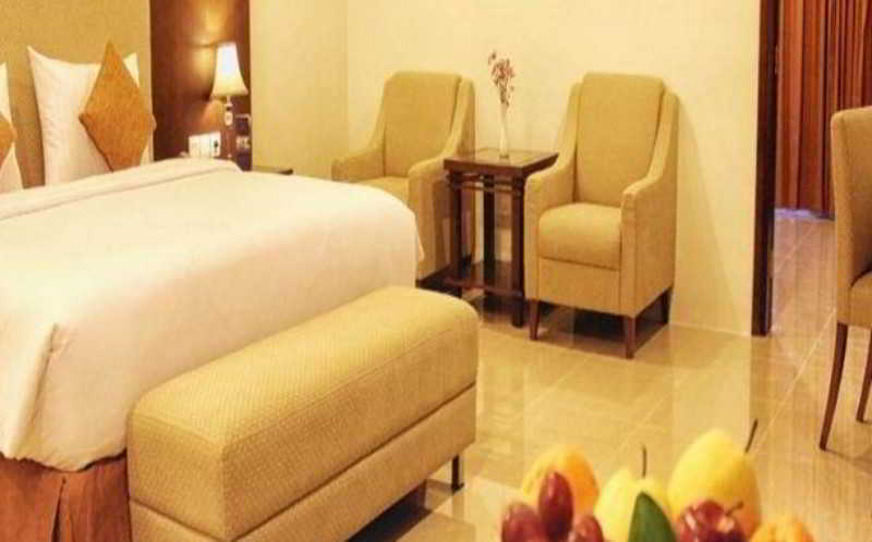 Grand Asia Hotel Makassar Buitenkant foto