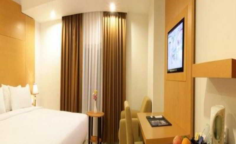 Grand Asia Hotel Makassar Buitenkant foto