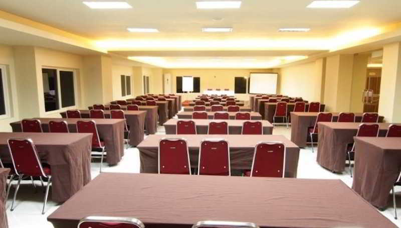 Grand Asia Hotel Makassar Buitenkant foto